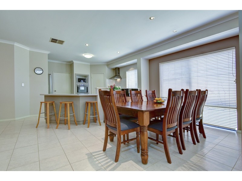 40 Kentucky Boulevard, Hocking WA 6065