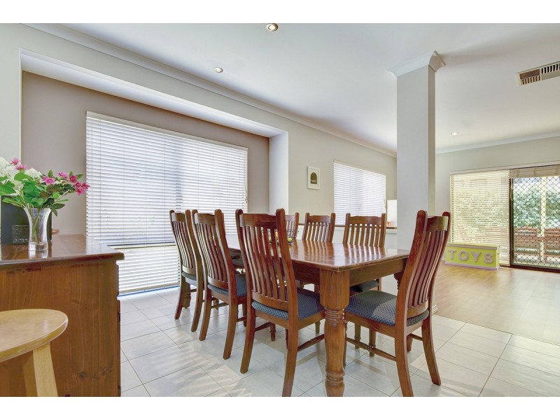 40 Kentucky Boulevard, Hocking WA 6065