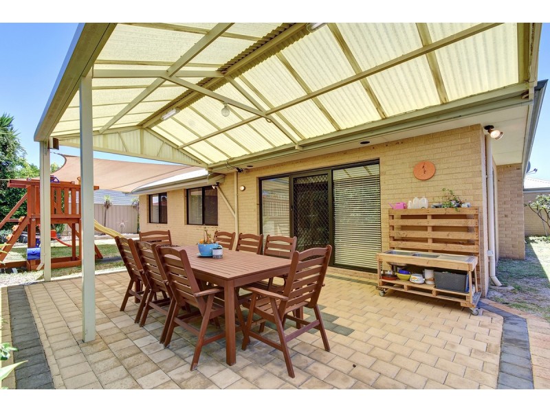 40 Kentucky Boulevard, Hocking WA 6065