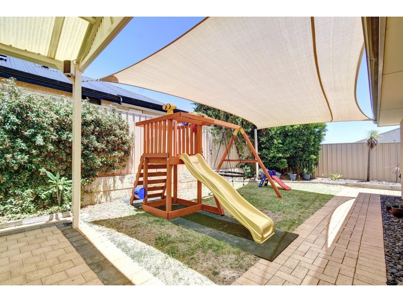 40 Kentucky Boulevard, Hocking WA 6065