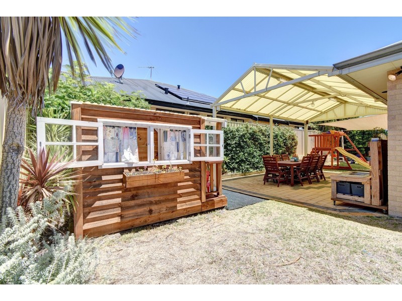 40 Kentucky Boulevard, Hocking WA 6065