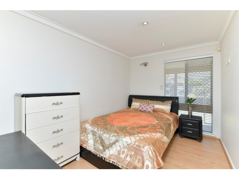 10 Kanella Road, Shelley WA 6148