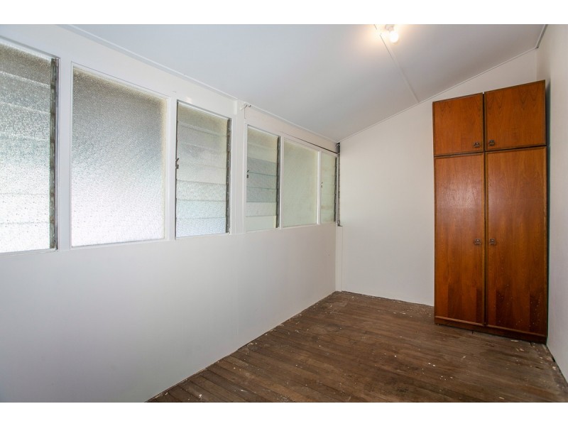 10 Chadwick Street, Hilton WA 6163