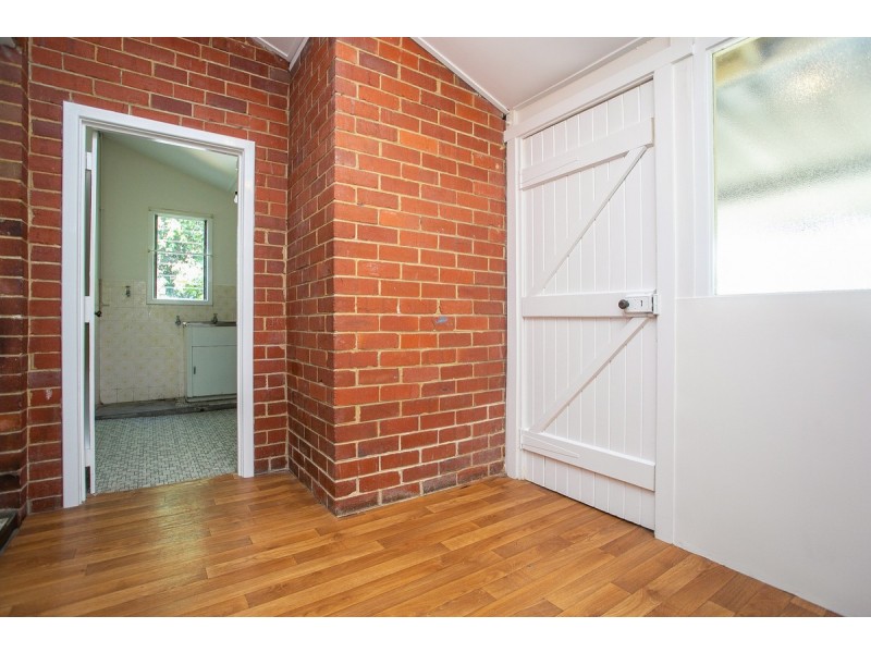 10 Chadwick Street, Hilton WA 6163