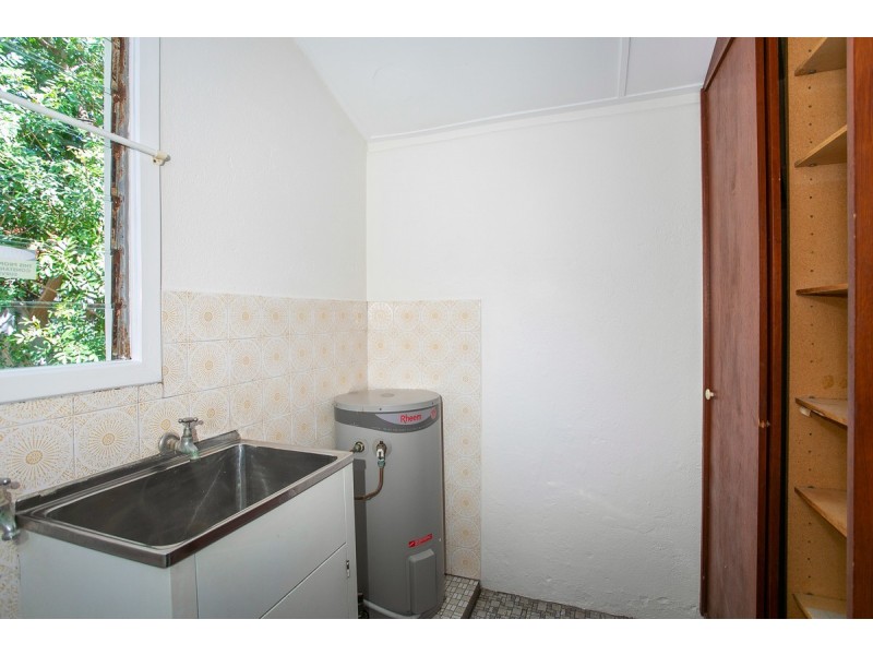 10 Chadwick Street, Hilton WA 6163