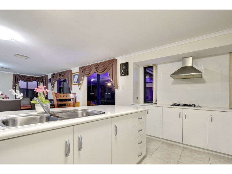 1 Turner Parkway, Carramar WA 6031