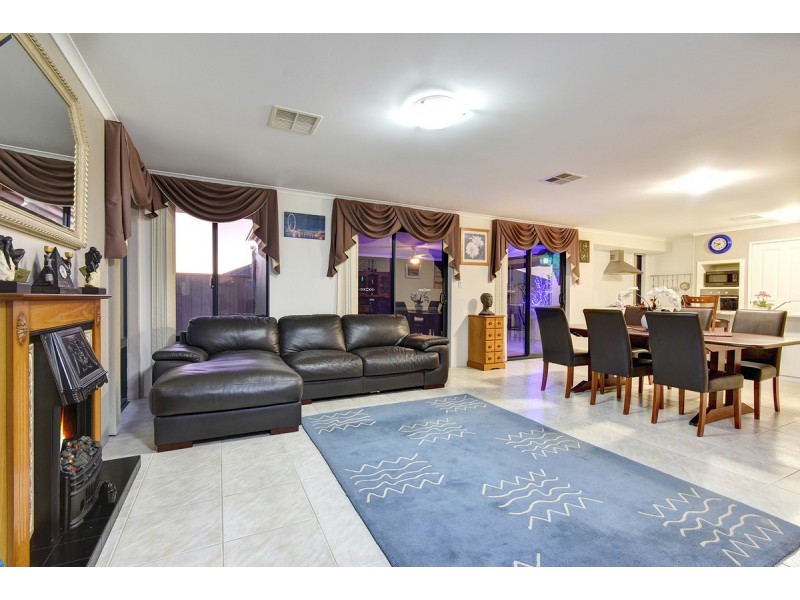 1 Turner Parkway, Carramar WA 6031