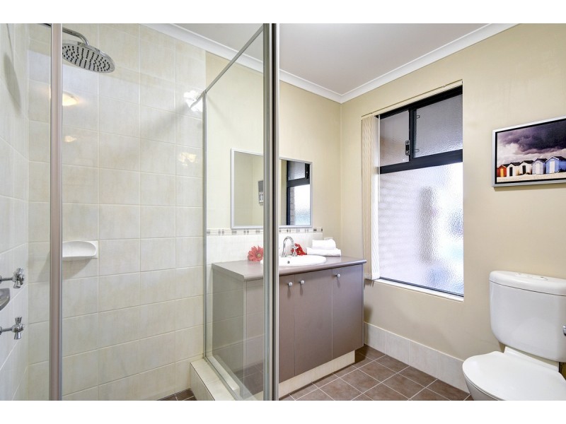 1 Turner Parkway, Carramar WA 6031