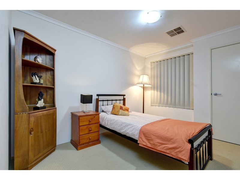 1 Turner Parkway, Carramar WA 6031