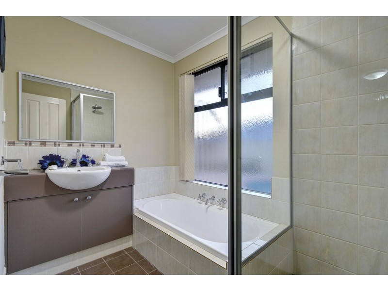 1 Turner Parkway, Carramar WA 6031