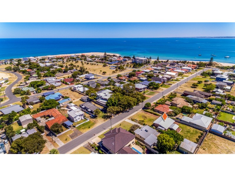 27 Janis Street, Halls Head WA 6210