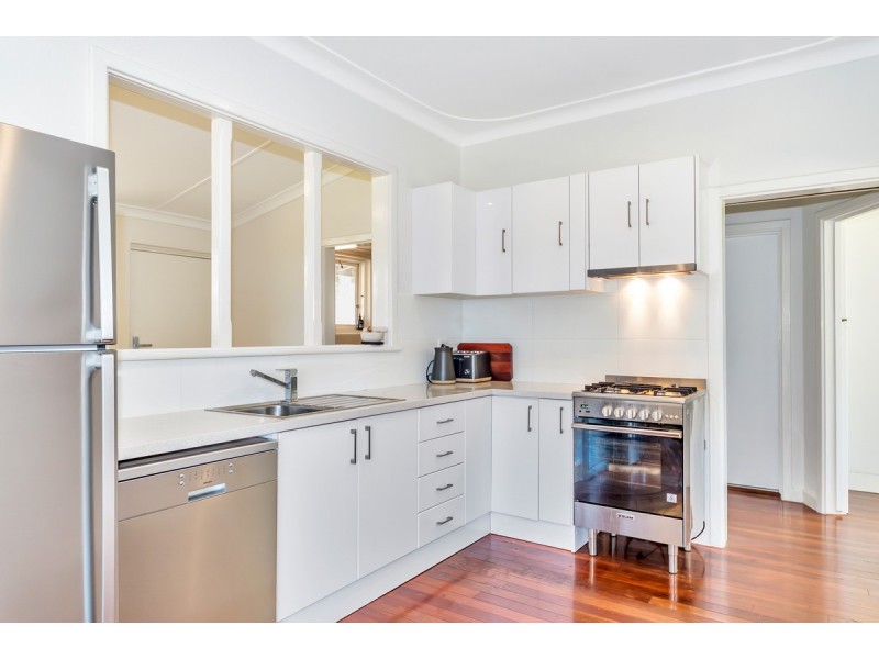 27 Janis Street, Halls Head WA 6210