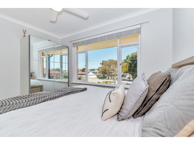 27 Janis Street, Halls Head WA 6210