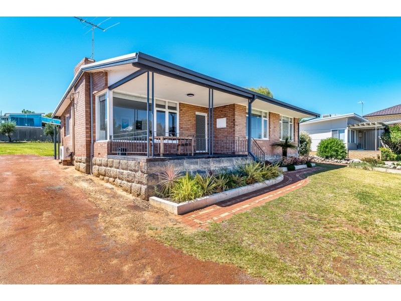 27 Janis Street, Halls Head WA 6210