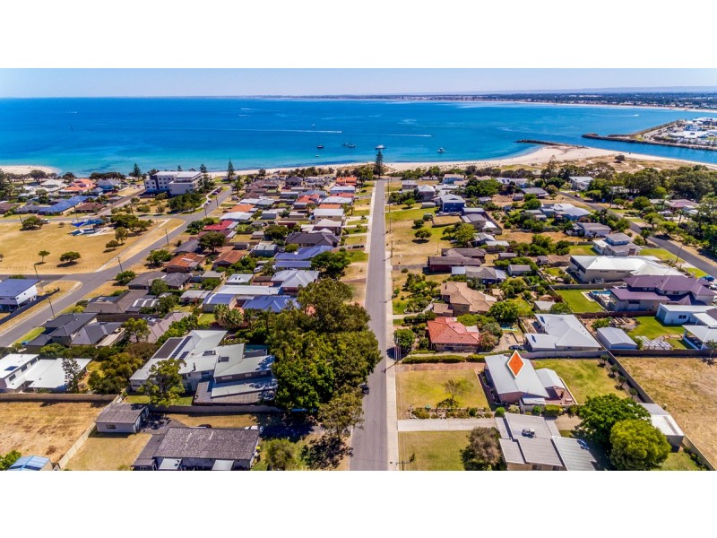 27 Janis Street, Halls Head WA 6210