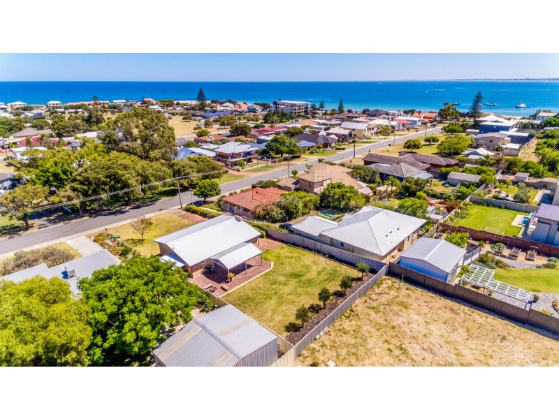 27 Janis Street, Halls Head WA 6210