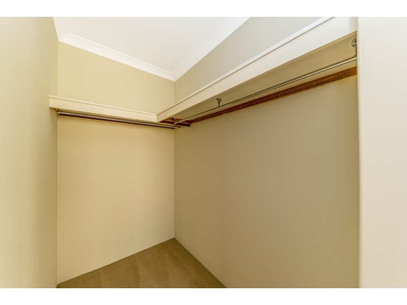 14 Arlette Pass, Lakelands WA 6180