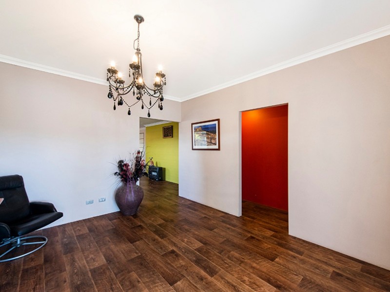 16 Regatta Boulevard, Champion Lakes WA 6111