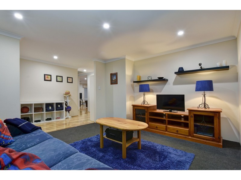 4 Roma Lane, Banksia Grove WA 6031