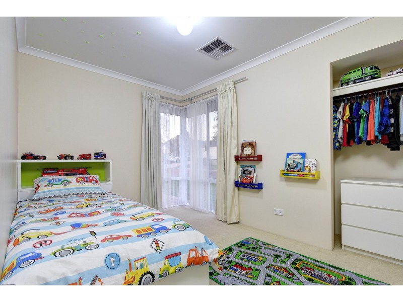 4 Roma Lane, Banksia Grove WA 6031