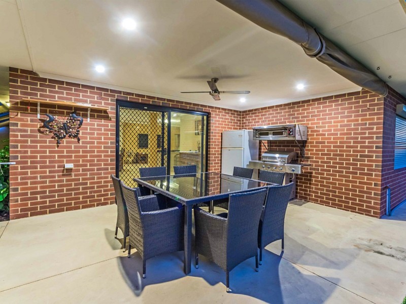8 Philadelphia Parade, Canning Vale WA 6155