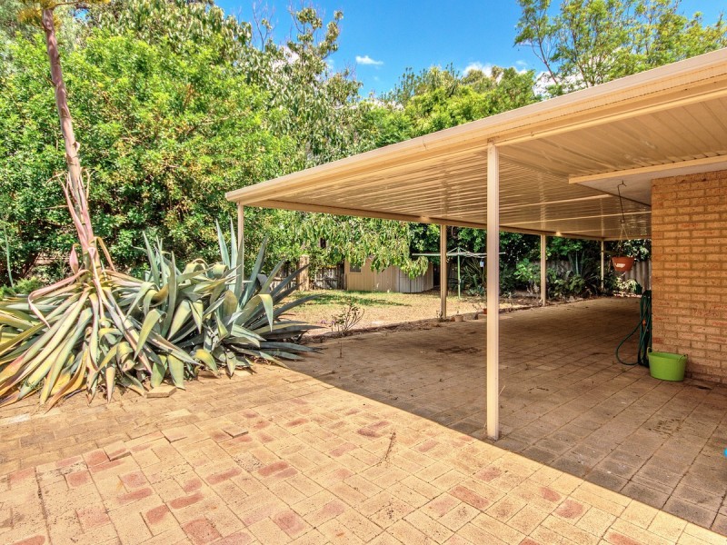 22 Judges Gardens, Leda WA 6170