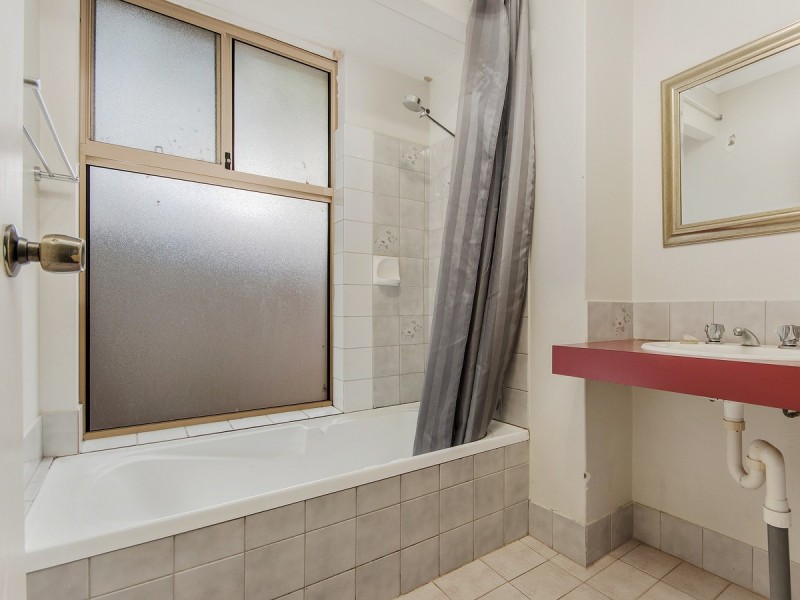 22 Judges Gardens, Leda WA 6170