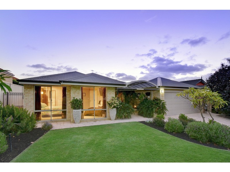 6 Strauss Boulevard, Tapping WA 6065