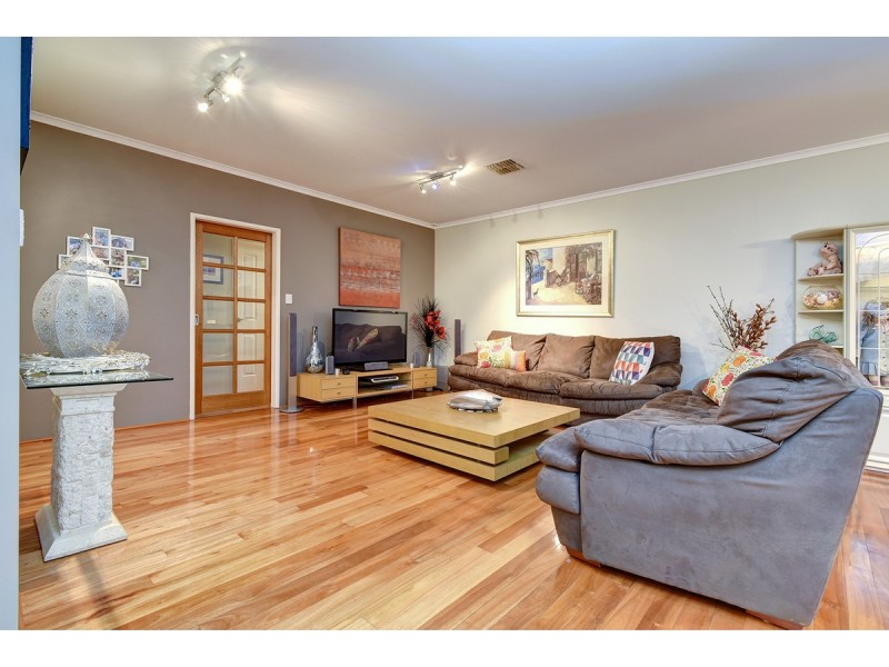 6 Strauss Boulevard, Tapping WA 6065