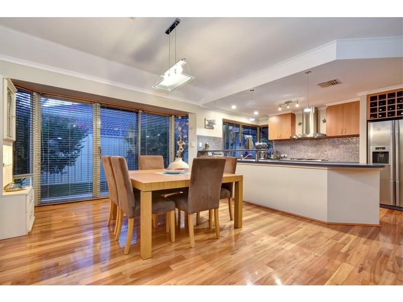 6 Strauss Boulevard, Tapping WA 6065