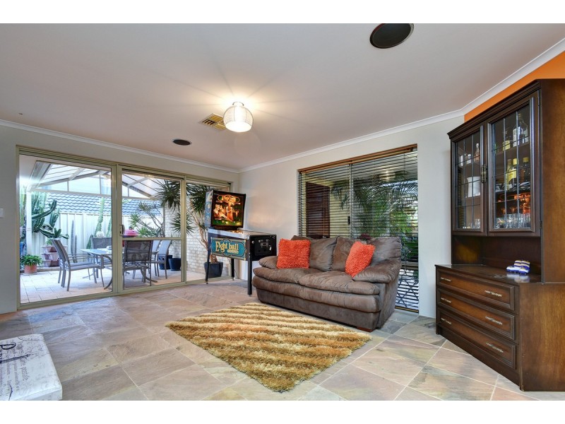 6 Strauss Boulevard, Tapping WA 6065