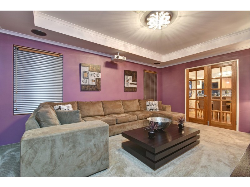 6 Strauss Boulevard, Tapping WA 6065