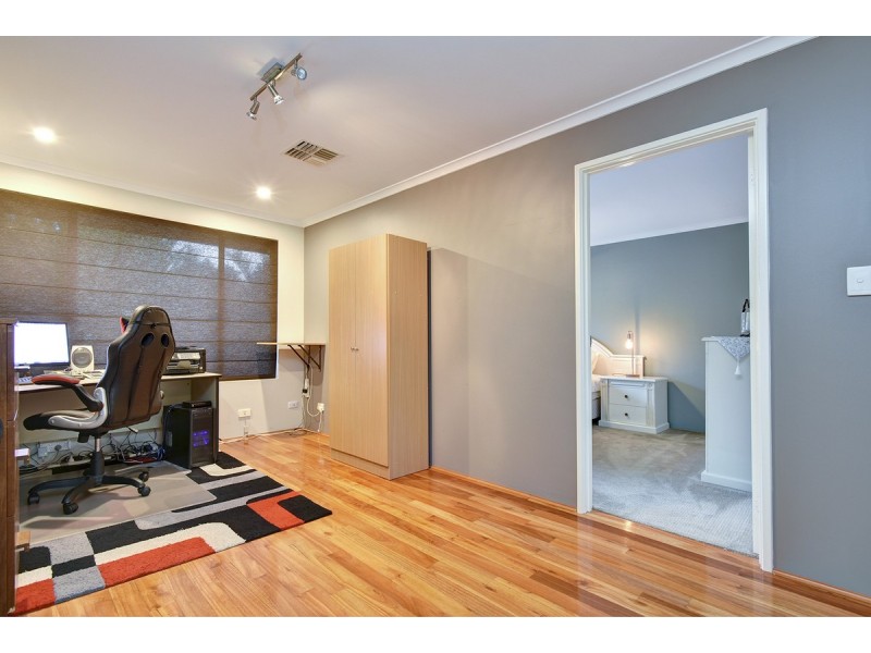 6 Strauss Boulevard, Tapping WA 6065