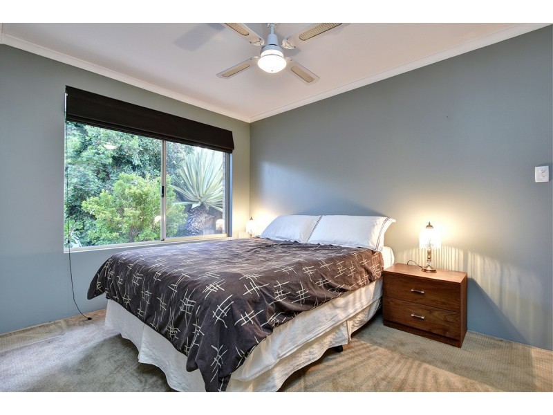 6 Strauss Boulevard, Tapping WA 6065