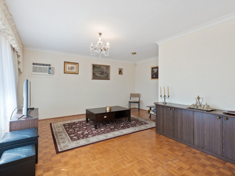 170 Caridean Street, Heathridge WA 6027