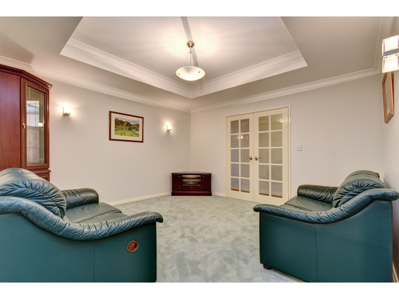 75 Manchester Drive, Hocking WA 6065