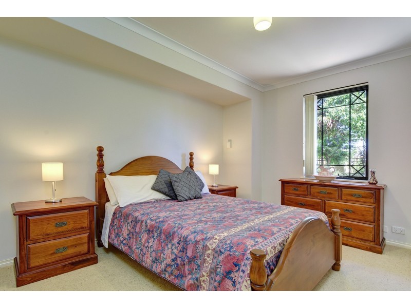 75 Manchester Drive, Hocking WA 6065