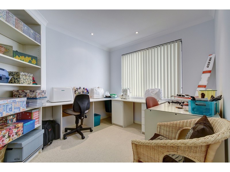 75 Manchester Drive, Hocking WA 6065