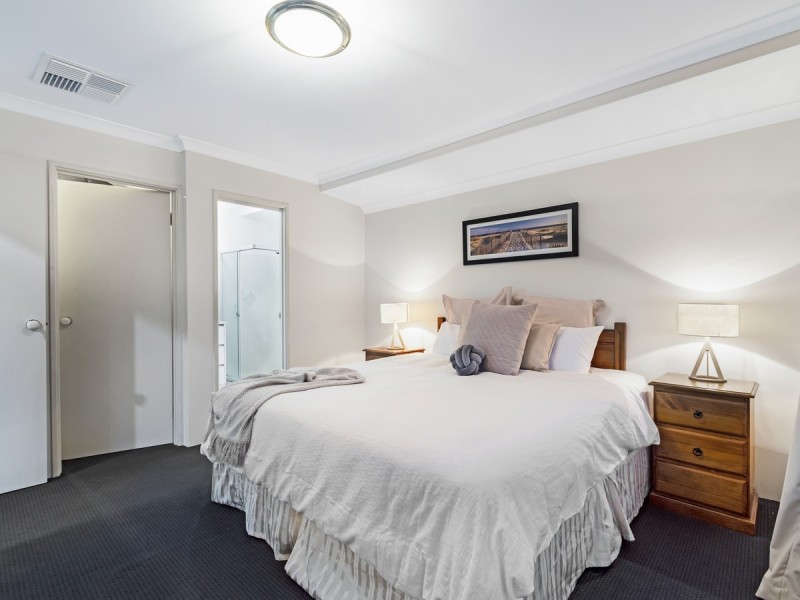 31 Yandella Promenade, Tapping WA 6065