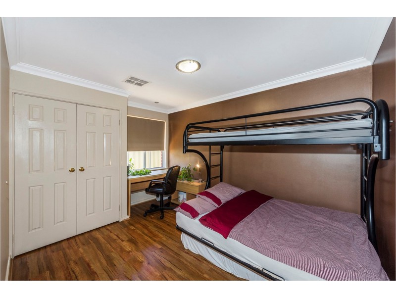 9 Santalum Retreat, Canning Vale WA 6155