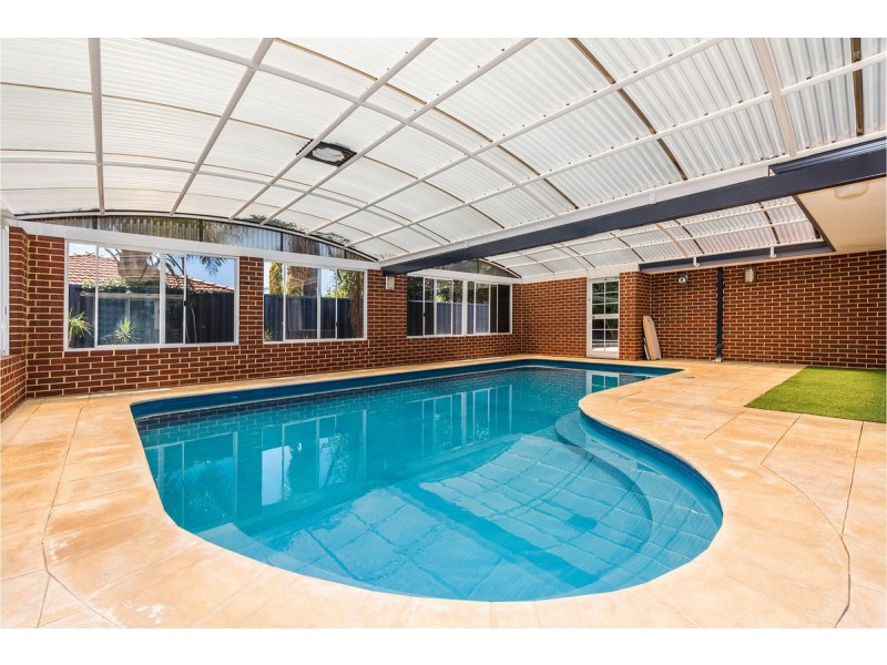 9 Santalum Retreat, Canning Vale WA 6155