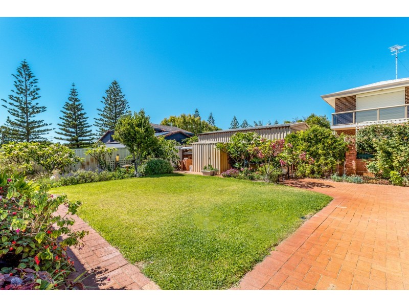32 Foreshore Drive, Singleton WA 6175