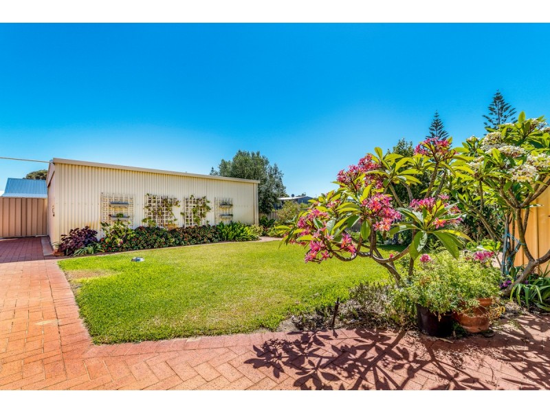 32 Foreshore Drive, Singleton WA 6175