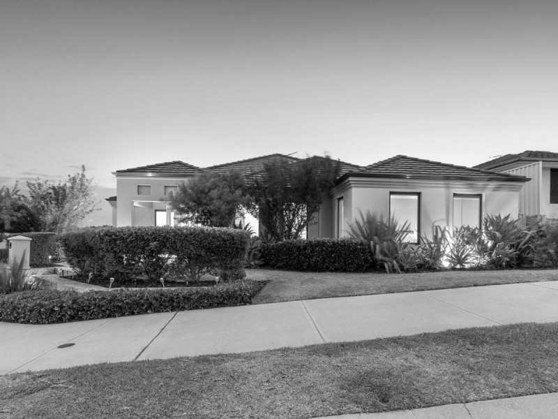 1 Rosemary Avenue, Darch WA 6065