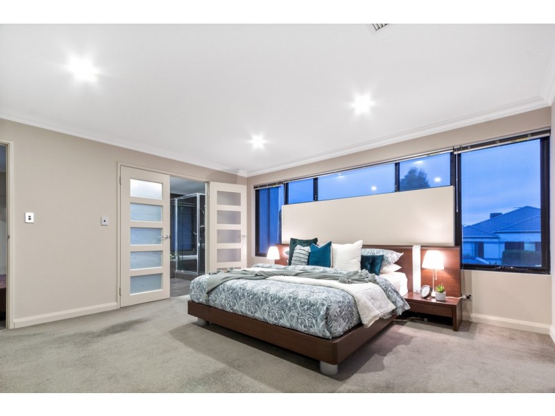 1 Rosemary Avenue, Darch WA 6065