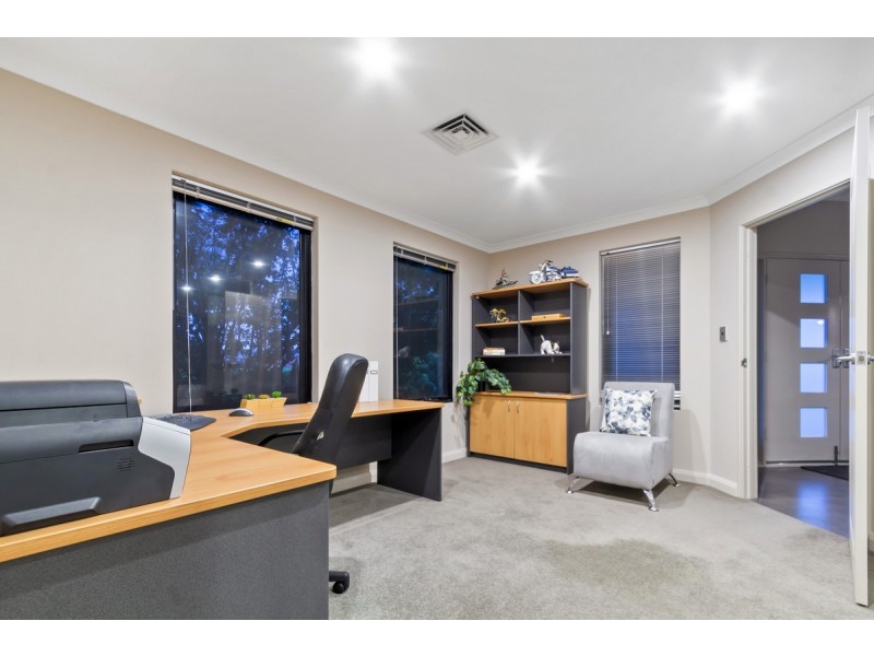 1 Rosemary Avenue, Darch WA 6065