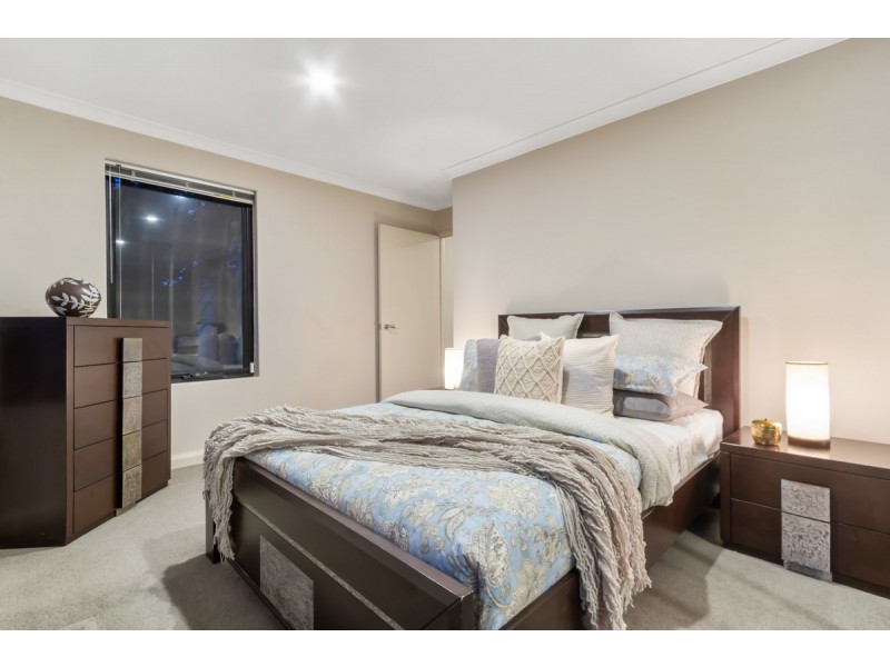 1 Rosemary Avenue, Darch WA 6065