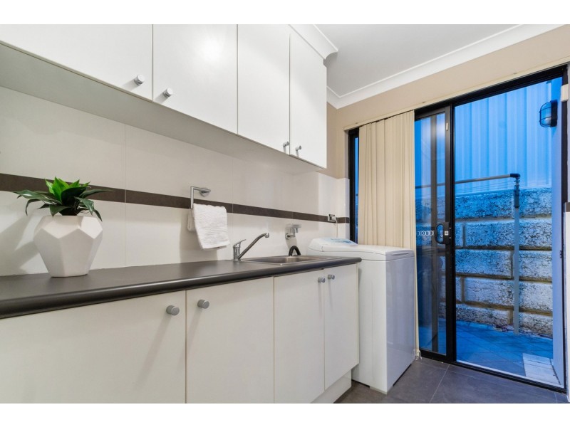 1 Rosemary Avenue, Darch WA 6065