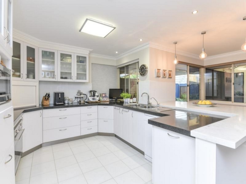 46 Sutherland Crescent, Winthrop WA 6150