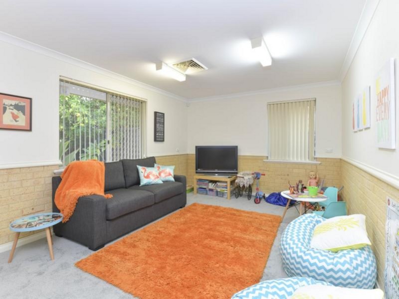 46 Sutherland Crescent, Winthrop WA 6150